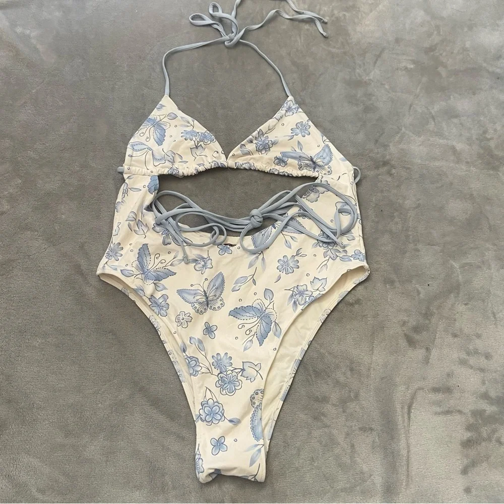 New Frankie's Bikinis x Sydney Sweeney Gemma Wrap Swimsuit Farfalle 3333